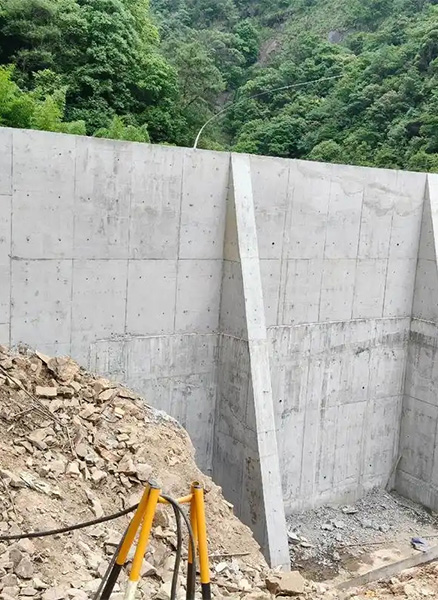临沂临沭县重力式挡土墙